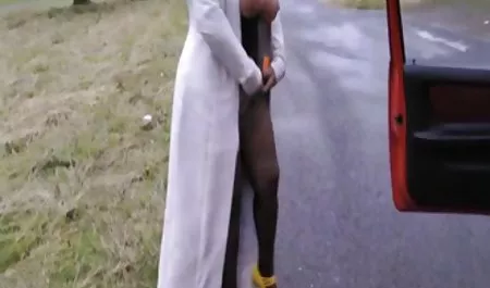 أنا لينة جدا وسلس فيلم سكس مصرى مجانى الركبتين