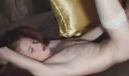 ساياكا تسوتسومي نحيف الساقين كبير القطب في فلامسكس مصري SLI